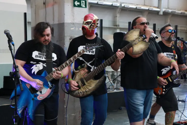 Banda Mega Driver no palco, edição 2024