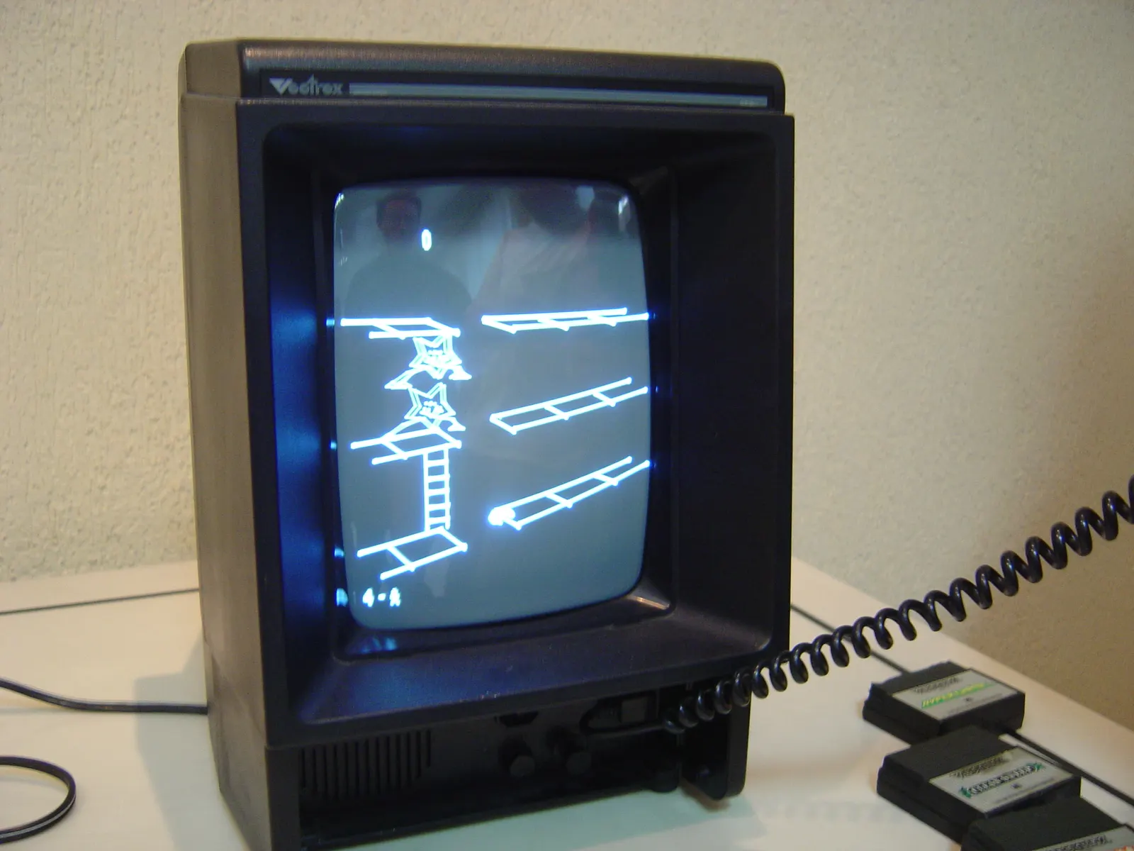 Vectrex ligado em um encontro Canal3 dos anos 2000